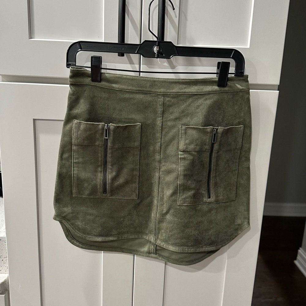BCBG MAXAZRIA skirt